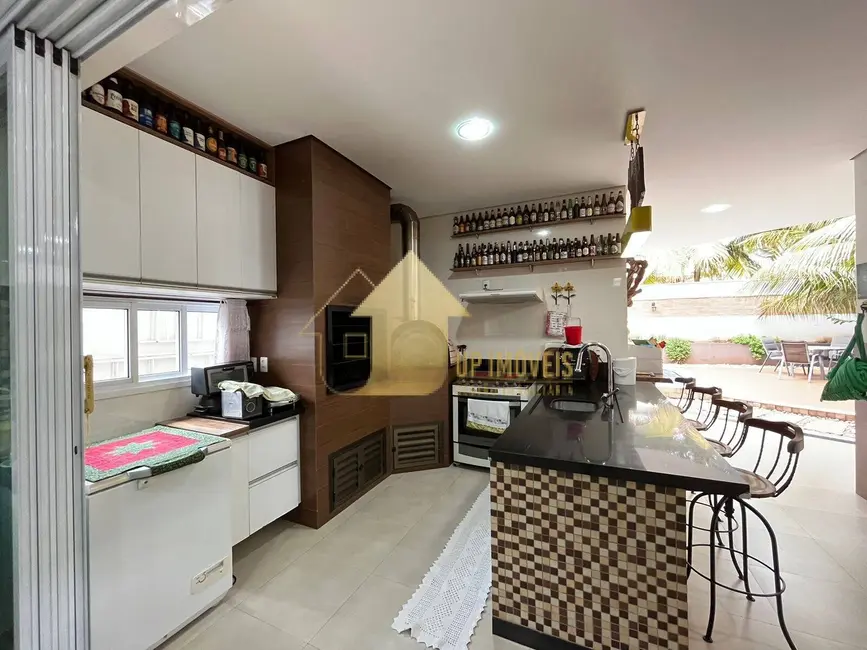 Casa de Condomínio com 4 quartos à venda, 300m2 em Condomínio Belvedere, Cuiaba - MT - imagem 6 Foto 6 de Casa de Condomínio com 4 quartos à venda, 300m2 em Condomínio Belvedere, Cuiaba - MT