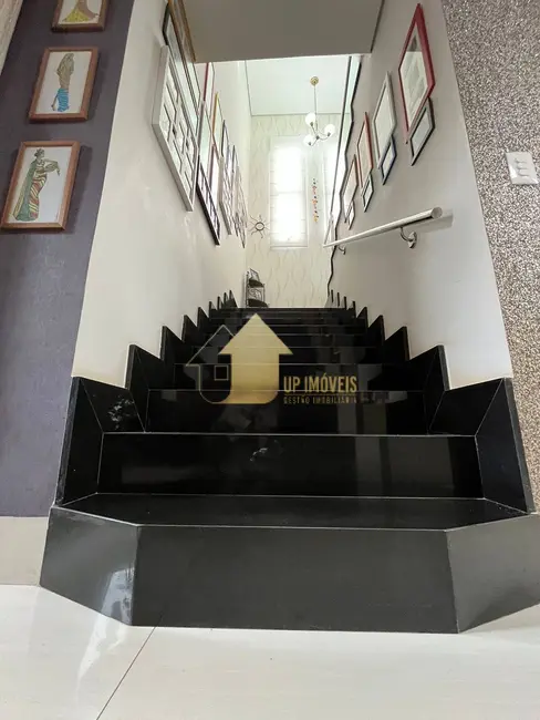 Casa de Condomínio com 4 quartos à venda, 300m2 em Condomínio Belvedere, Cuiaba - MT - imagem 8 Foto 8 de Casa de Condomínio com 4 quartos à venda, 300m2 em Condomínio Belvedere, Cuiaba - MT