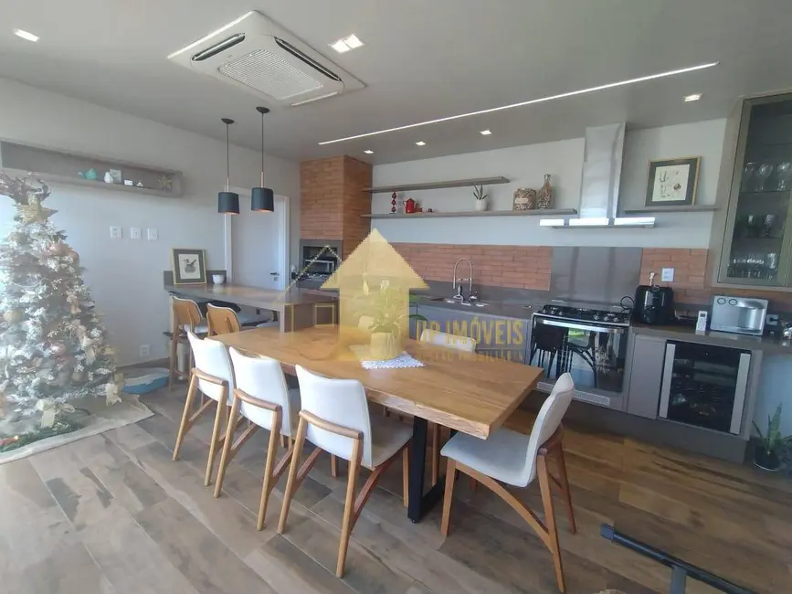 Foto 1 de Casa com 3 quartos à venda, 180m2 em Jardim Imperial, Cuiaba - MT
