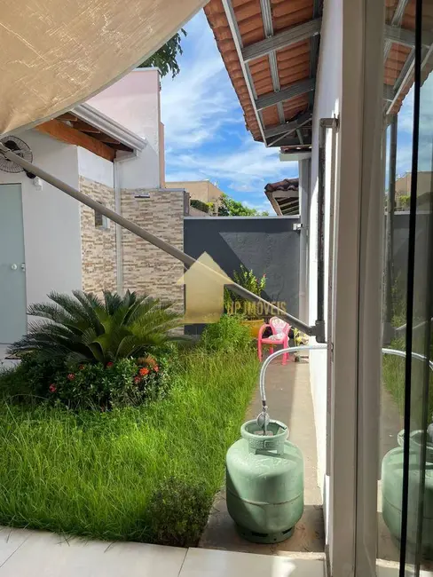 Foto 2 de Casa de Condomínio com 3 quartos à venda, 150m2 em Araés, Cuiaba - MT