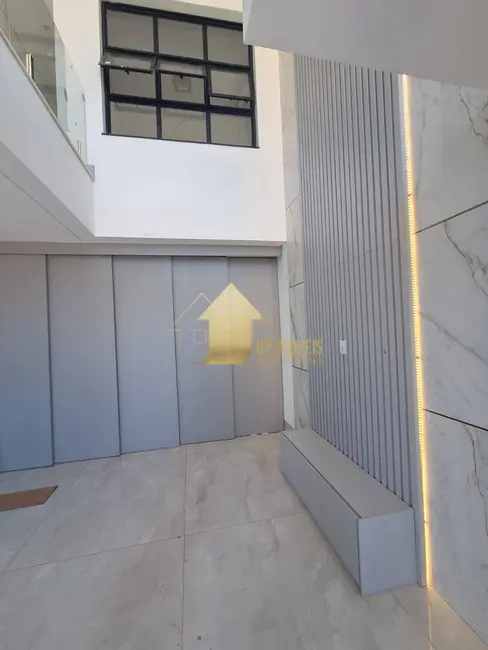 Foto 3 de Casa de Condomínio com 4 quartos à venda, 333m2 em Condomínio Belvedere, Cuiaba - MT