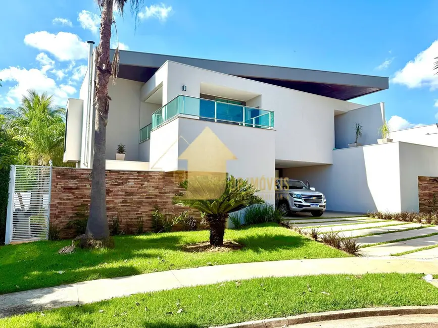 Foto 1 de Casa de Condomínio com 4 quartos à venda, 270m2 em Condomínio Belvedere, Cuiaba - MT
