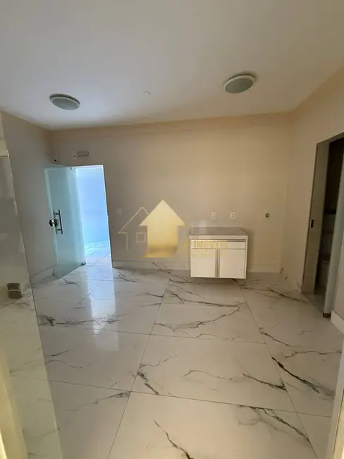 Sala Comercial à venda, 45m2 em Bandeirantes, Cuiaba - MT - imagem 3 Foto 3 de Sala Comercial à venda, 45m2 em Bandeirantes, Cuiaba - MT