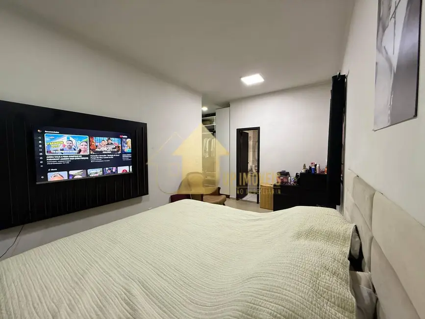 Foto 4 de Casa de Condomínio com 3 quartos para alugar, 375m2 em Condomínio Belvedere, Cuiaba - MT