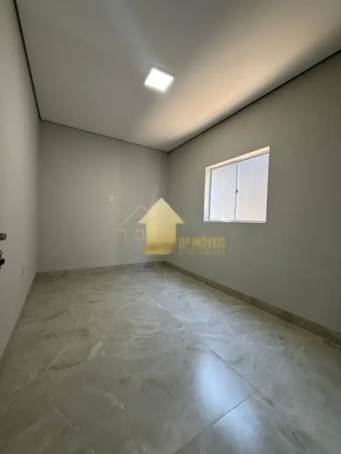 Foto 2 de Casa com 3 quartos à venda, 250m2 em Morada da Serra, Cuiaba - MT
