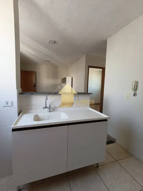 Foto 3 de Apartamento com 2 quartos para alugar, 50m2 em Jardim Imperial, Cuiaba - MT
