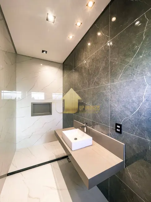 Casa de Condomínio com 3 quartos à venda, 370m2 em Jardim Imperial, Cuiaba - MT - imagem 4 Foto 4 de Casa de Condomínio com 3 quartos à venda, 370m2 em Jardim Imperial, Cuiaba - MT