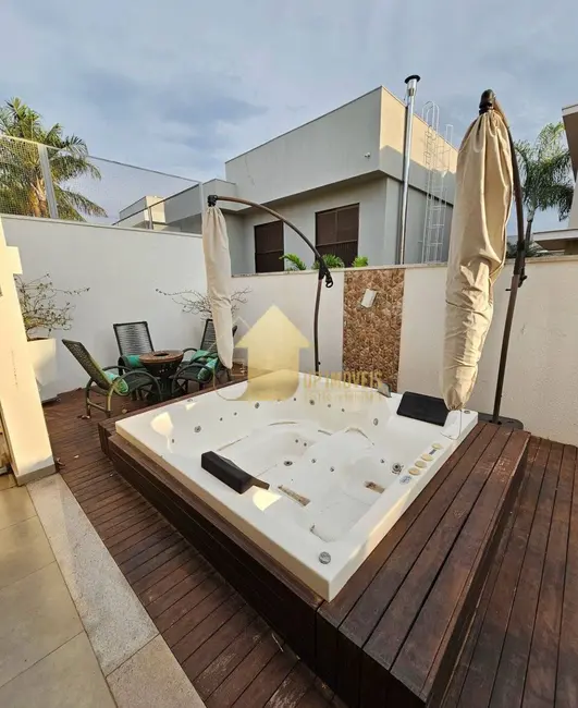 Foto 1 de Casa de Condomínio com 3 quartos para alugar, 460m2 em Jardim Itália, Cuiaba - MT