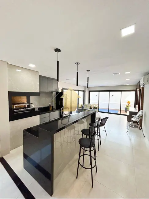 Foto 4 de Casa de Condomínio com 3 quartos à venda, 289m2 em Condomínio Belvedere, Cuiaba - MT