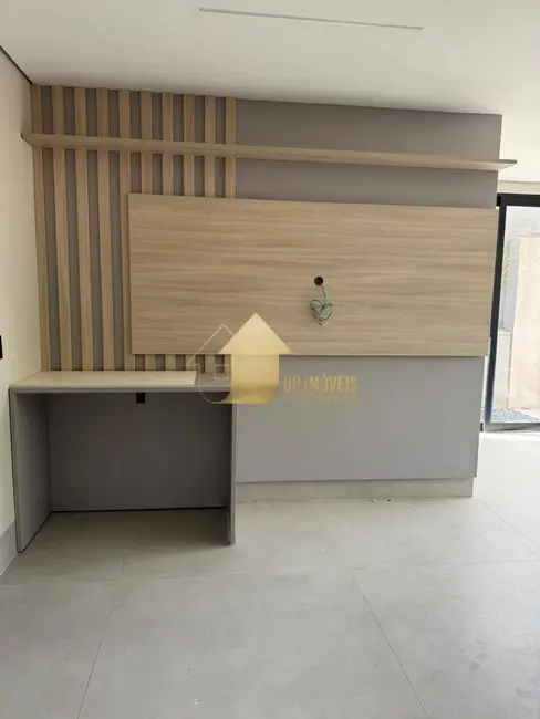 Foto 3 de Casa de Condomínio com 4 quartos à venda, 300m2 em Condomínio Belvedere, Cuiaba - MT