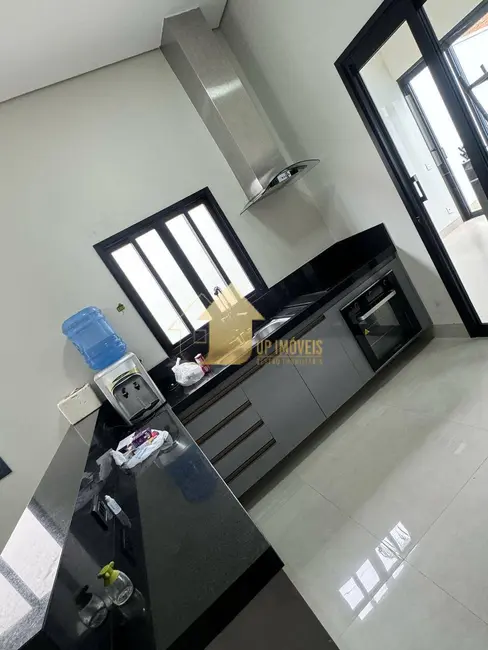 Foto 3 de Casa com 3 quartos para alugar, 300m2 em Jardim Imperial, Cuiaba - MT