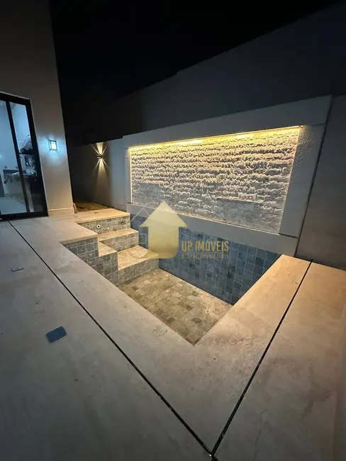 Foto 3 de Casa de Condomínio com 3 quartos à venda, 307m2 em Condomínio Belvedere, Cuiaba - MT