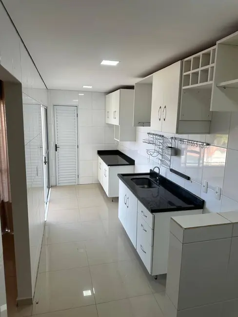 Apartamento com 3 quartos à venda, 110m2 em Jardim Petrópolis, Cuiaba - MT - imagem 8 Foto 8 de Apartamento com 3 quartos à venda, 110m2 em Jardim Petrópolis, Cuiaba - MT