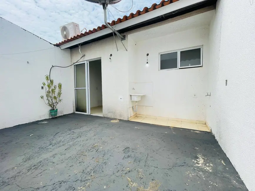 Casa de Condomínio com 2 quartos à venda, 200m2 em Jardim Imperial, Cuiaba - MT - imagem 4 Foto 4 de Casa de Condomínio com 2 quartos à venda, 200m2 em Jardim Imperial, Cuiaba - MT