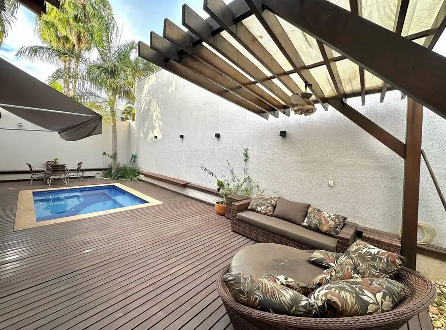 Foto 8 de Sobrado com 4 quartos para alugar, 450m2 em Jardim Itália, Cuiaba - MT