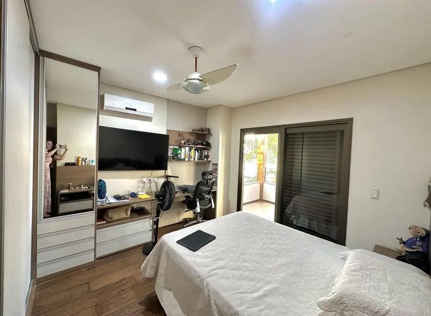 Foto 5 de Sobrado com 4 quartos para alugar, 450m2 em Jardim Itália, Cuiaba - MT