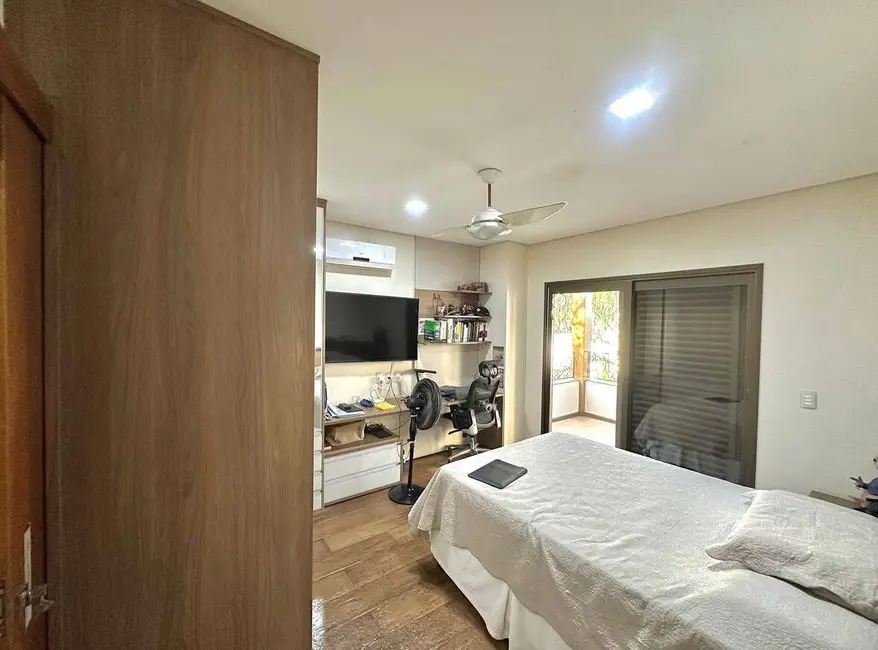 Foto 7 de Sobrado com 4 quartos para alugar, 450m2 em Jardim Itália, Cuiaba - MT