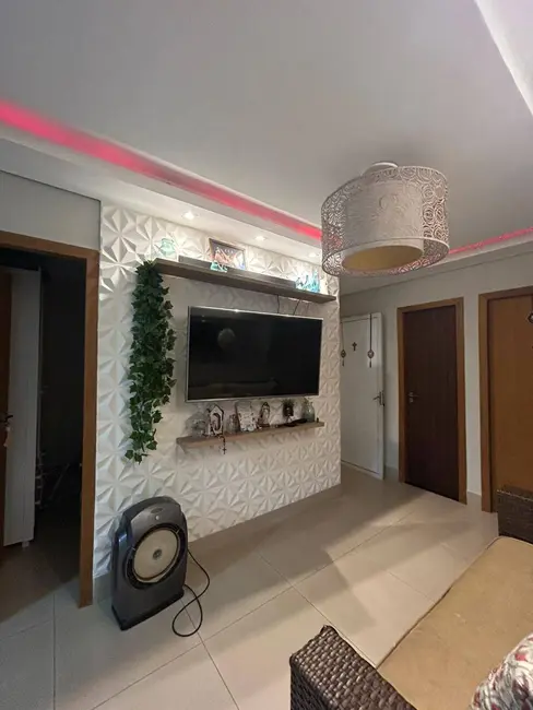 Casa de Condomínio com 3 quartos à venda, 200m2 em Jardim Imperial, Cuiaba - MT - imagem 2 Foto 2 de Casa de Condomínio com 3 quartos à venda, 200m2 em Jardim Imperial, Cuiaba - MT