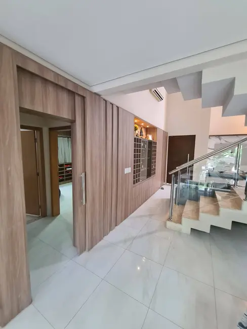 Foto 8 de Casa de Condomínio com 4 quartos à venda, 375m2 em Condomínio Belvedere, Cuiaba - MT