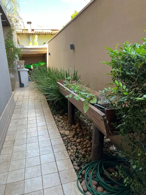 Casa com 3 quartos à venda, 450m2 em Jardim Itália, Cuiaba - MT - imagem 3 Foto 3 de Casa com 3 quartos à venda, 450m2 em Jardim Itália, Cuiaba - MT