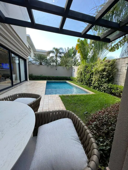 Casa com 3 quartos à venda, 450m2 em Jardim Itália, Cuiaba - MT - imagem 4 Foto 4 de Casa com 3 quartos à venda, 450m2 em Jardim Itália, Cuiaba - MT