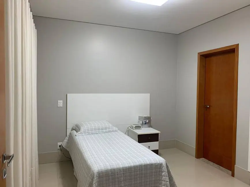 Casa com 4 quartos à venda, 1124m2 em Jardim Itália, Cuiaba - MT - imagem 9 Foto 9 de Casa com 4 quartos à venda, 1124m2 em Jardim Itália, Cuiaba - MT