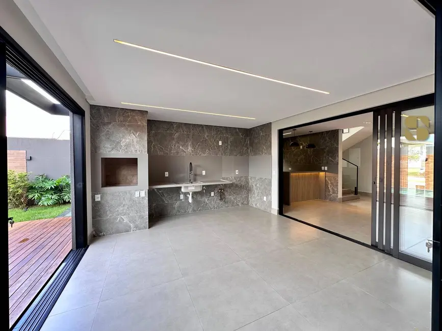 Casa com 5 quartos à venda, 306m2 em Morada dos Nobres, Cuiaba - MT - imagem 3 Foto 3 de Casa com 5 quartos à venda, 306m2 em Morada dos Nobres, Cuiaba - MT