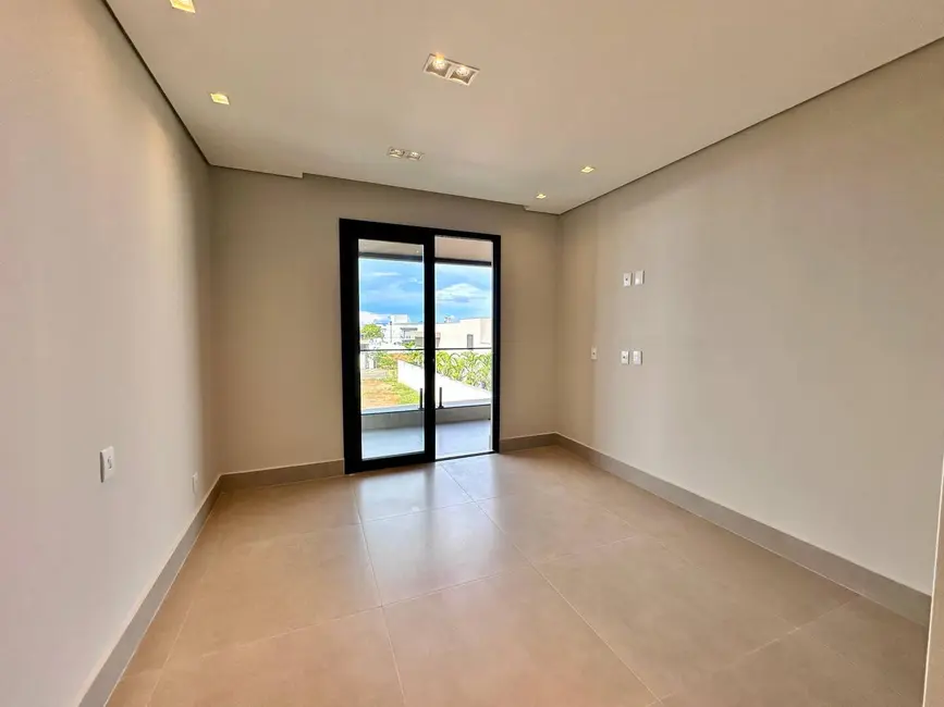 Casa com 5 quartos à venda, 306m2 em Morada dos Nobres, Cuiaba - MT - imagem 2 Foto 2 de Casa com 5 quartos à venda, 306m2 em Morada dos Nobres, Cuiaba - MT