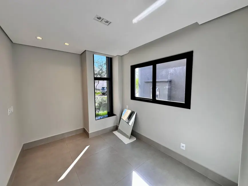 Casa com 5 quartos à venda, 306m2 em Morada dos Nobres, Cuiaba - MT - imagem 5 Foto 5 de Casa com 5 quartos à venda, 306m2 em Morada dos Nobres, Cuiaba - MT