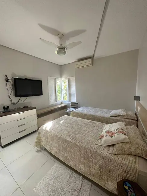 Foto 8 de Sobrado com 4 quartos à venda, 456m2 em Jardim Itália, Cuiaba - MT