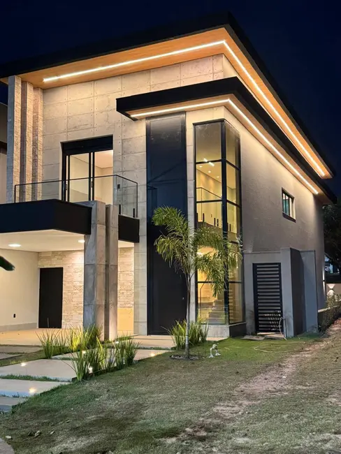 Sobrado com 3 quartos à venda e para alugar, 305m2 em Cuiaba - MT - imagem 3 Foto 3 de Sobrado com 3 quartos à venda e para alugar, 305m2 em Cuiaba - MT
