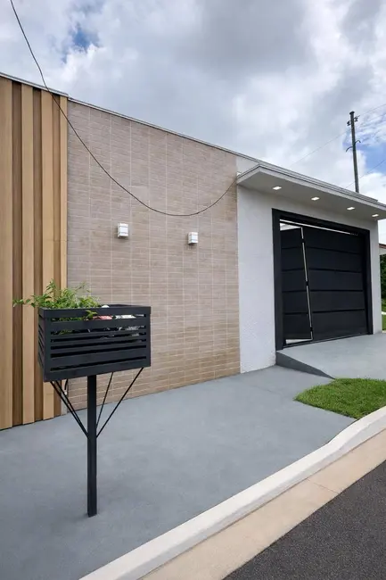 Foto 1 de Casa com 2 quartos à venda e para alugar, 156m2 em Nova Conquista, Cuiaba - MT