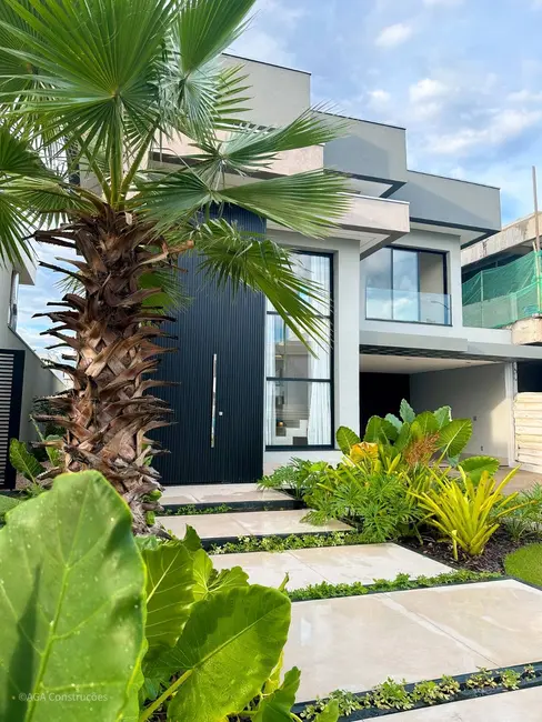 Sobrado com 3 quartos à venda, 325m2 em Morada dos Nobres, Cuiaba - MT - imagem 9 Foto 9 de Sobrado com 3 quartos à venda, 325m2 em Morada dos Nobres, Cuiaba - MT