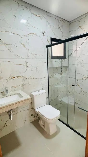 Foto 4 de Casa com 3 quartos à venda, 180m2 em Cidade Alta, Cuiaba - MT