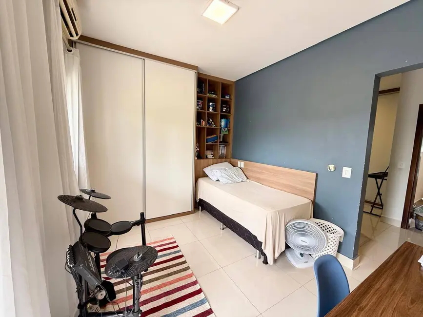 Foto 7 de Sobrado com 4 quartos à venda e para alugar, 400m2 em Condomínio Belvedere, Cuiaba - MT