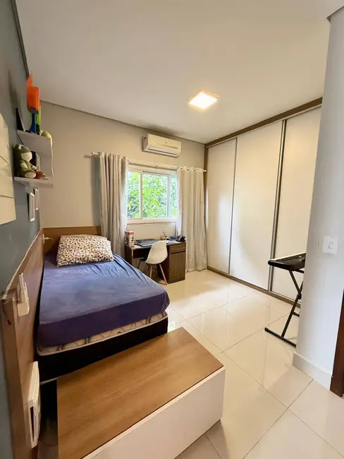 Foto 4 de Sobrado com 4 quartos à venda e para alugar, 400m2 em Condomínio Belvedere, Cuiaba - MT