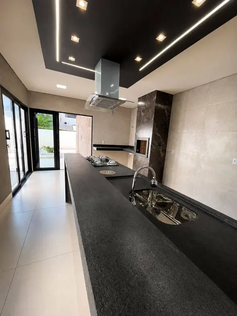 Foto 3 de Casa com 3 quartos à venda, 375m2 em Condomínio Belvedere, Cuiaba - MT