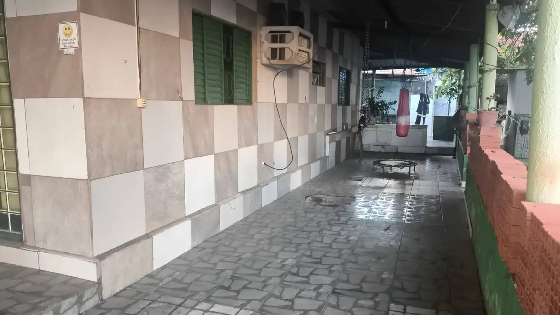 Foto 1 de Casa com 3 quartos à venda, 250m2 em Cuiaba - MT