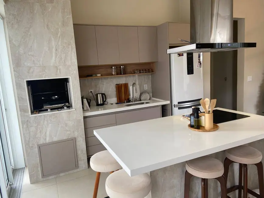 Foto 6 de Casa com 3 quartos à venda, 143m2 em Ribeirão do Lipa, Cuiaba - MT