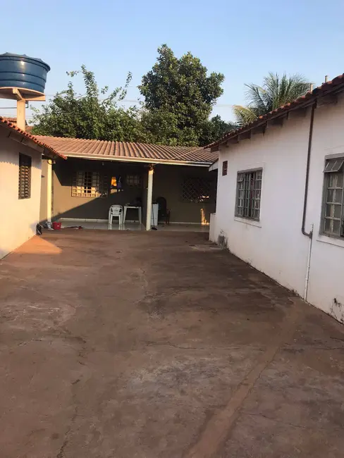 Casa com 4 quartos à venda, 350m2 em Residencial São Carlos, Cuiaba - MT - imagem 1 Foto 1 de Casa com 4 quartos à venda, 350m2 em Residencial São Carlos, Cuiaba - MT