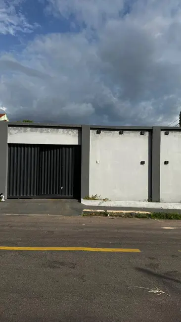 Foto 1 de Casa com 3 quartos à venda, 250m2 em Tijucal, Cuiaba - MT