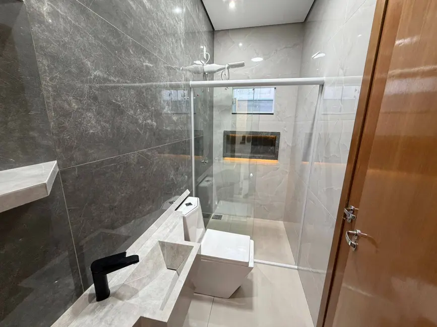 Foto 6 de Casa com 3 quartos à venda, 200m2 em Cuiaba - MT