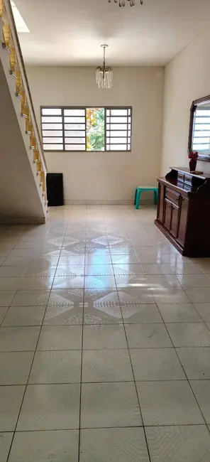 Foto 5 de Casa com 4 quartos à venda e para alugar, 400m2 em Despraiado, Cuiaba - MT