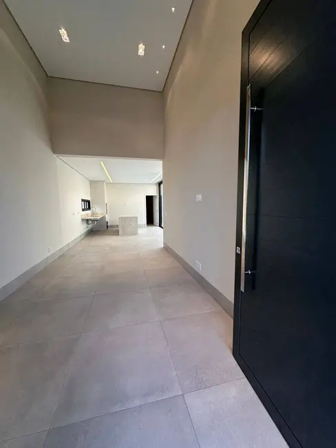 Casa de Condomínio com 3 quartos à venda, 308m2 em Cuiaba - MT - imagem 5 Foto 5 de Casa de Condomínio com 3 quartos à venda, 308m2 em Cuiaba - MT
