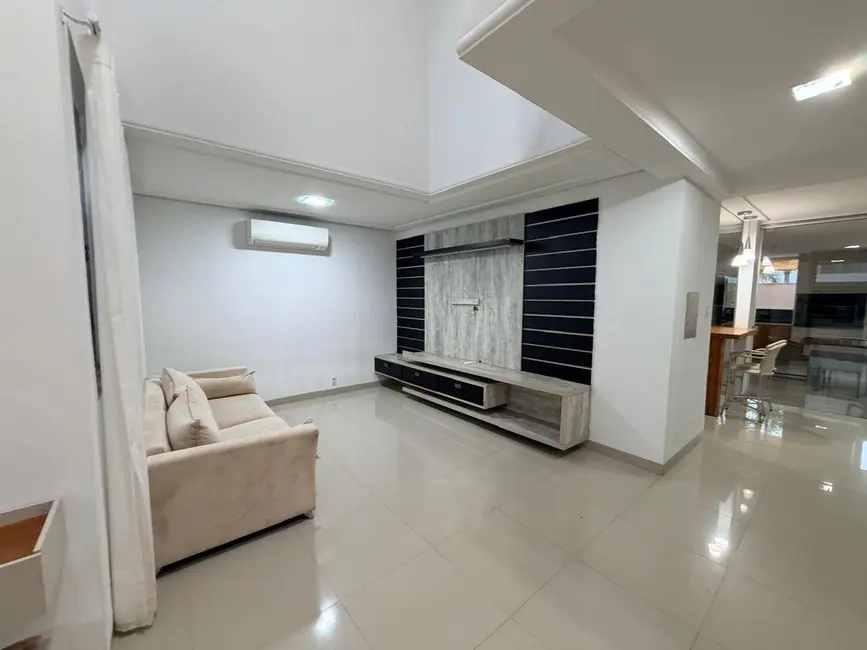 Sobrado com 4 quartos à venda, 375m2 em Condomínio Belvedere, Cuiaba - MT - imagem 8 Foto 8 de Sobrado com 4 quartos à venda, 375m2 em Condomínio Belvedere, Cuiaba - MT