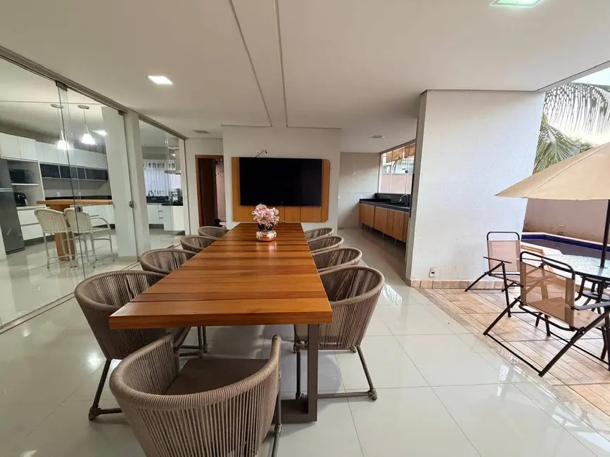 Sobrado com 4 quartos à venda, 375m2 em Condomínio Belvedere, Cuiaba - MT - imagem 9 Foto 9 de Sobrado com 4 quartos à venda, 375m2 em Condomínio Belvedere, Cuiaba - MT