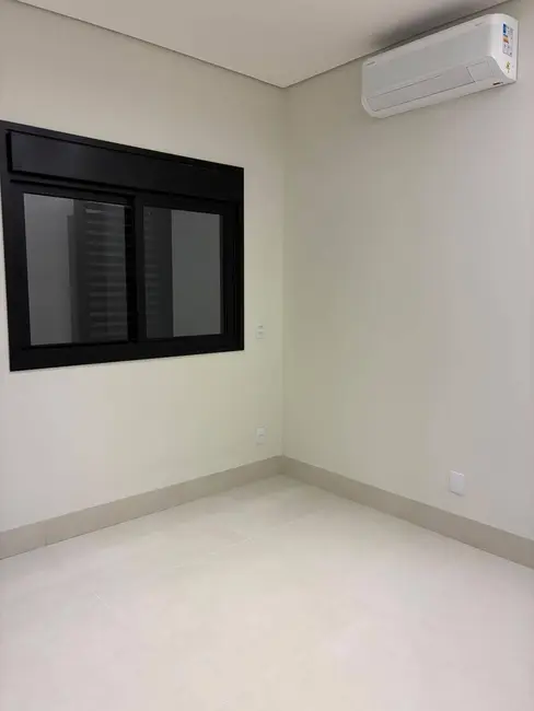 Casa de Condomínio com 3 quartos à venda e para alugar, 258m2 em Ribeirão do Lipa, Cuiaba - MT - imagem 2 Foto 2 de Casa de Condomínio com 3 quartos à venda e para alugar, 258m2 em Ribeirão do Lipa, Cuiaba - MT