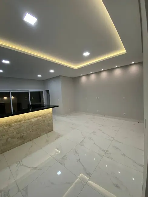 Foto 5 de Casa com 3 quartos à venda, 114m2 em Jardim Shangri-Lá, Cuiaba - MT