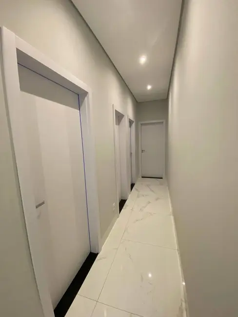 Foto 4 de Casa com 3 quartos à venda, 114m2 em Jardim Shangri-Lá, Cuiaba - MT