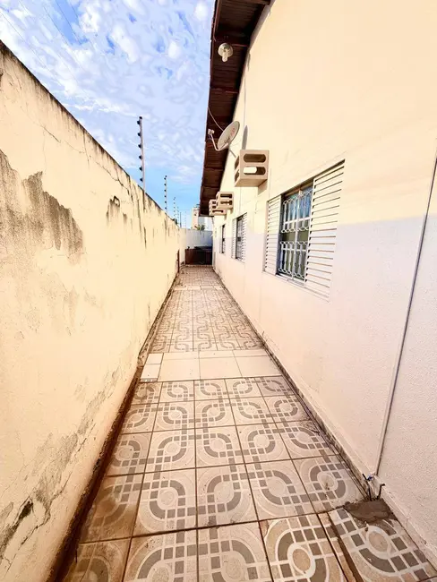 Foto 2 de Casa com 2 quartos à venda, 474m2 em Jardim Santa Isabel, Cuiaba - MT